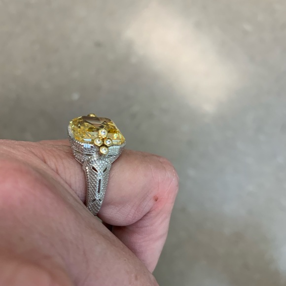 Judith Ripka SS , 18k , and yellow canary stone -6.5-6.75 size - Picture 3 of 16